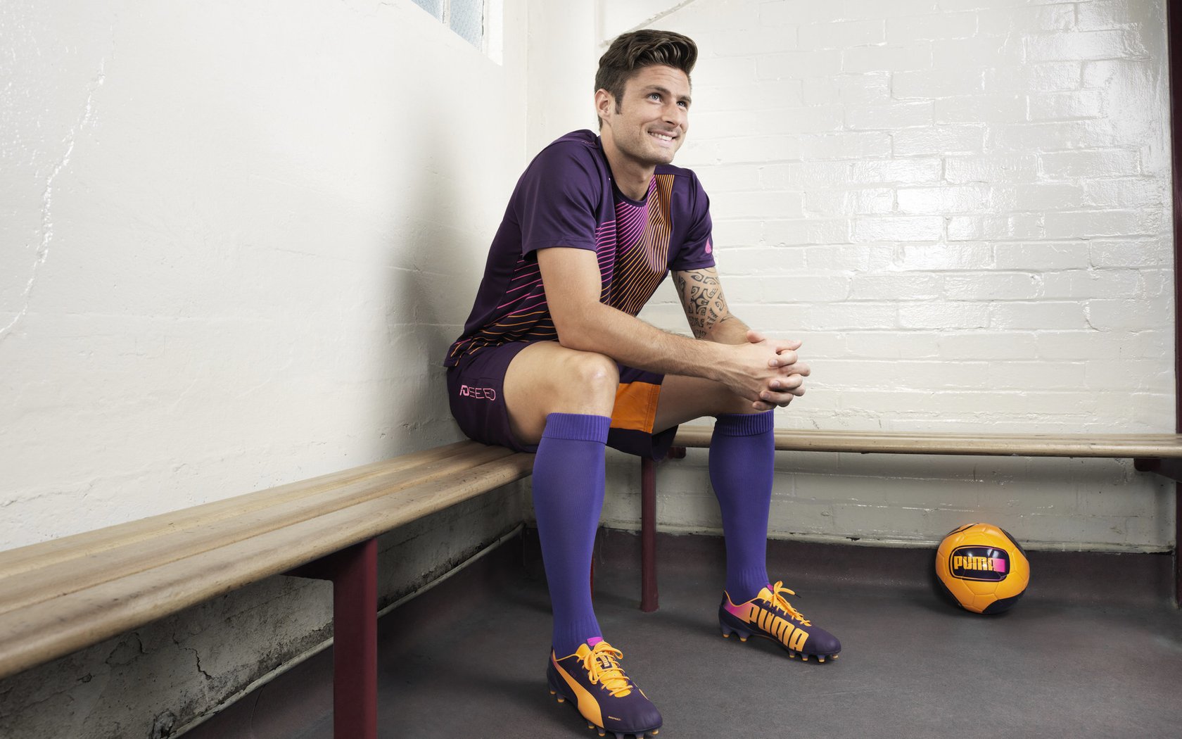 开云官方网页登录-上海申花防守破绽暴露，1-3败给柔佛新山，上海申花官宣